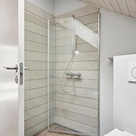 Fenna - 30km From The Sea By Interhome *