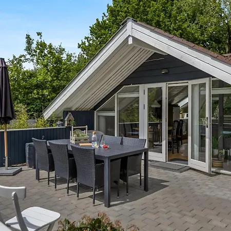 Fenna - 30km From The Sea By Interhome Feriehus